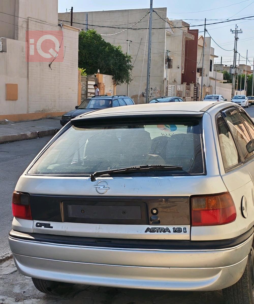 اوبل استرا